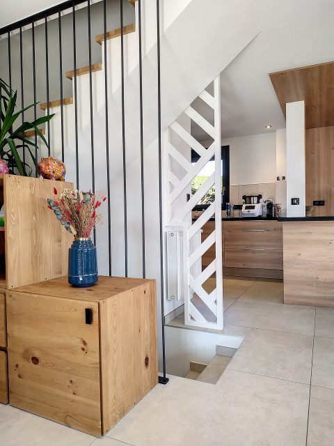 Moderne chic contemporary-staircase