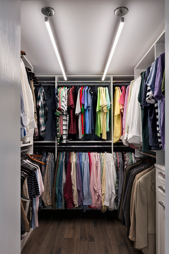 Photo of a contemporary storage and wardrobe in Chicago.