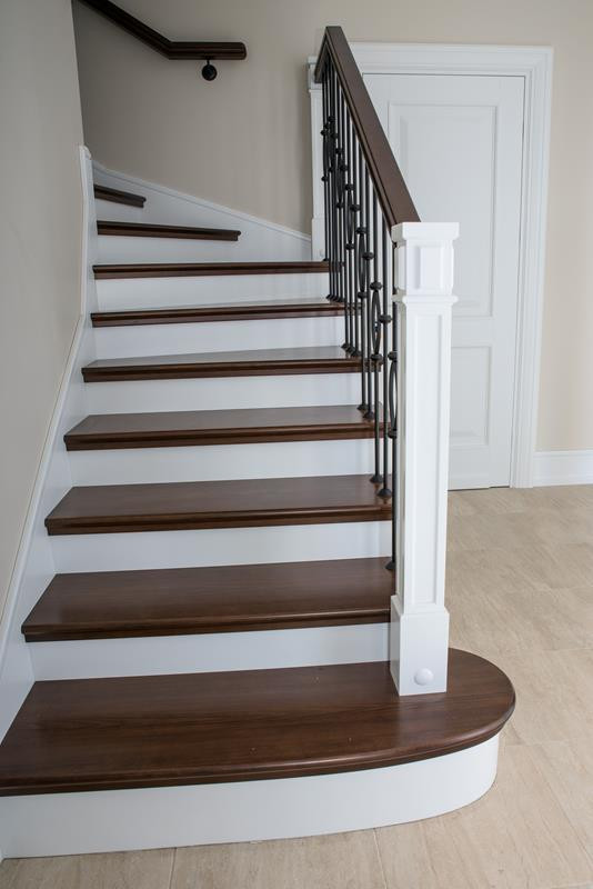 Столярные изделия в коттедж : лестницы, мебель, двери и тд.