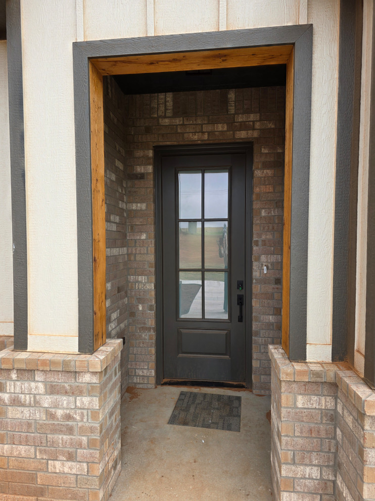 Alcove protects front door guests