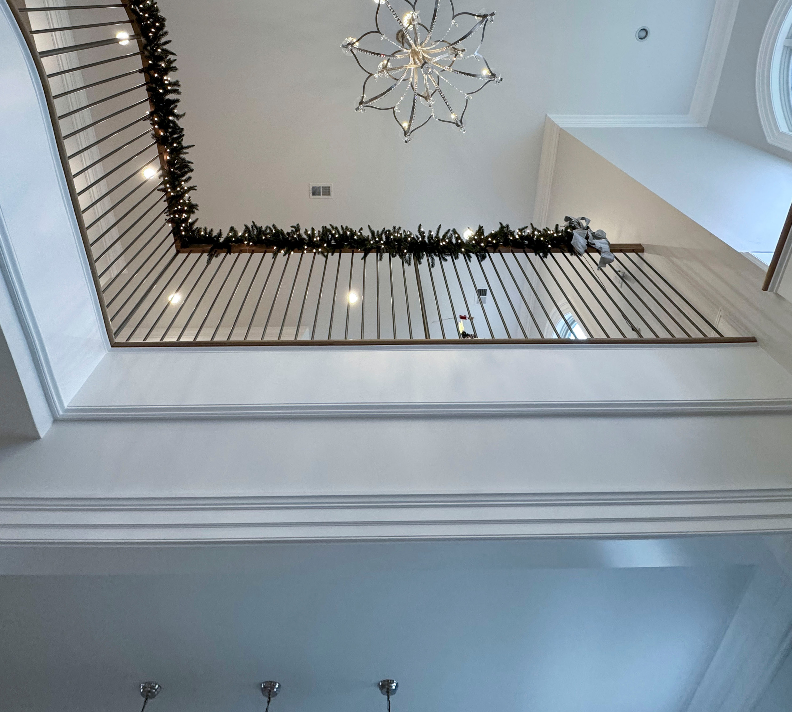 116_Elegant & Eye-catching Curved Staircase, Leesburg VA 20175