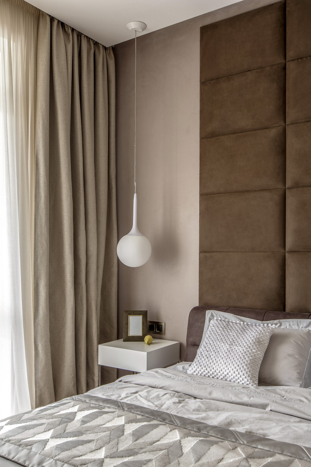 Трехкомнатная квартира в центре Петербурга