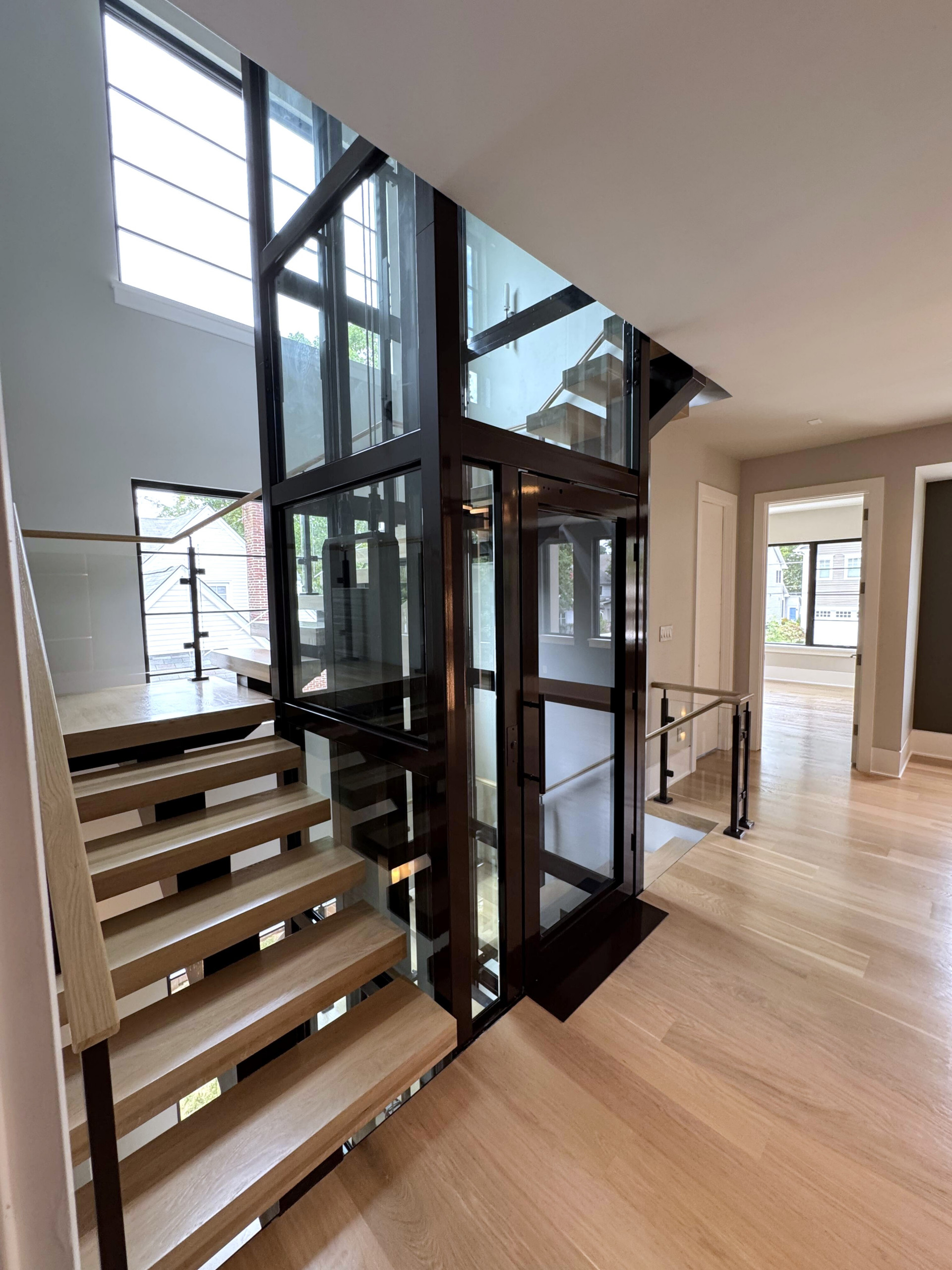 136_Modern Mono-Beam Encircling Glass Elevator, Bethesda, MD 20814