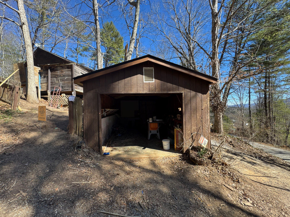 Duckers Garage
