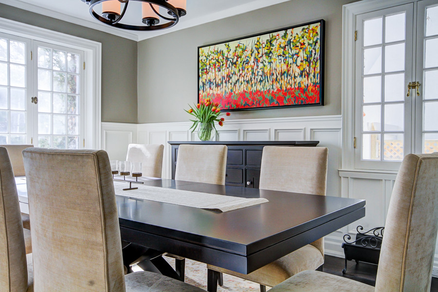 Dining room - transitional dining room idea in Toronto