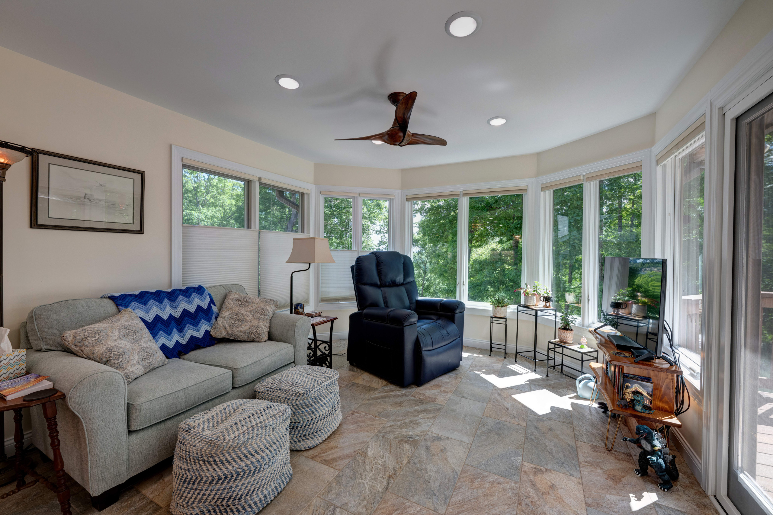 136 Lynhurst Drive - Kitchen