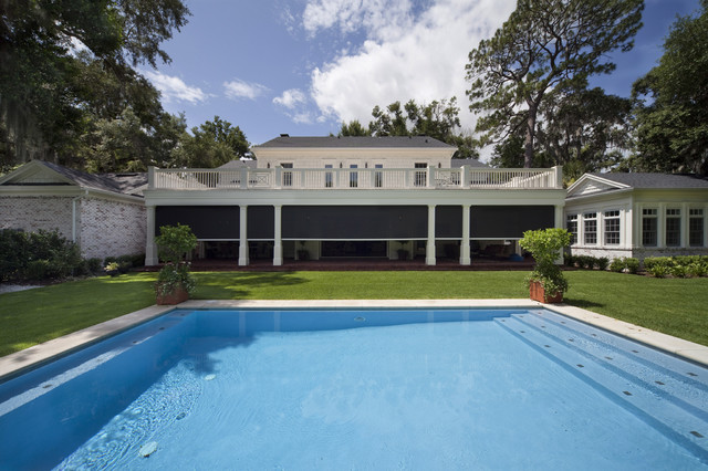 Retractable motorized screens at Adams Hall, Winter Park 