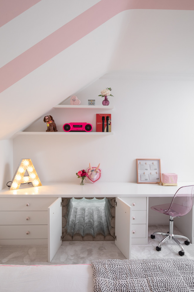 Photo of a transitional kids' room in Kent.