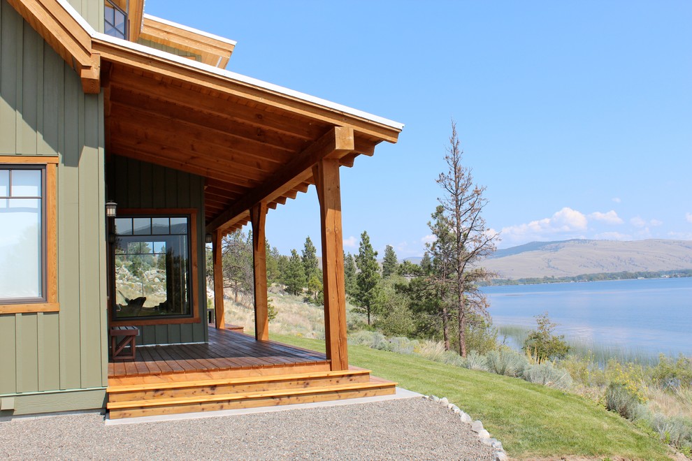Design ideas for a traditional verandah in Vancouver with decking.