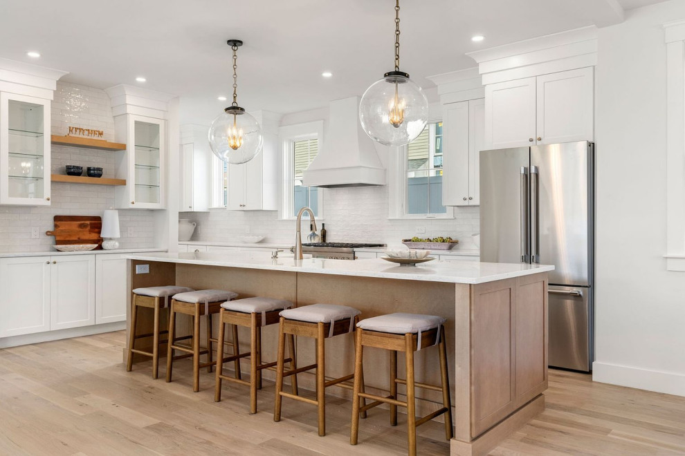 Kitchen - kitchen idea in Boston