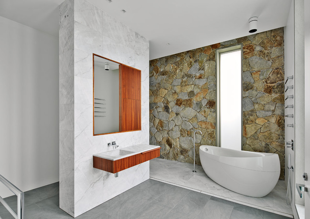 Contemporary bathroom in Sydney.