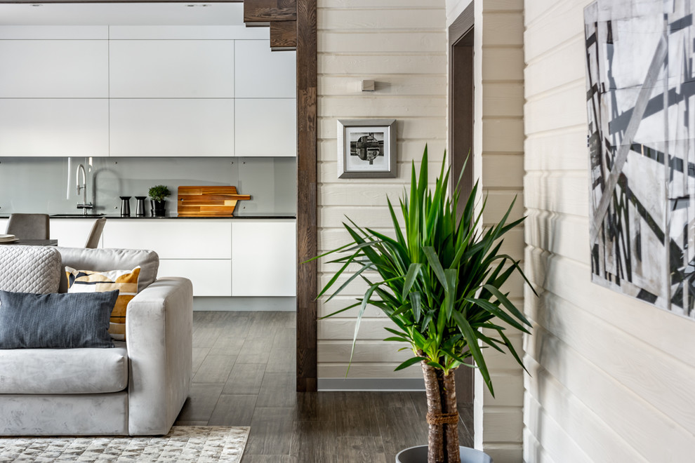 Дом среди берёз