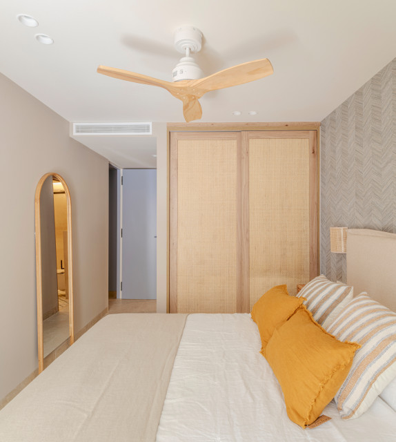 AA143 coastal-bedroom