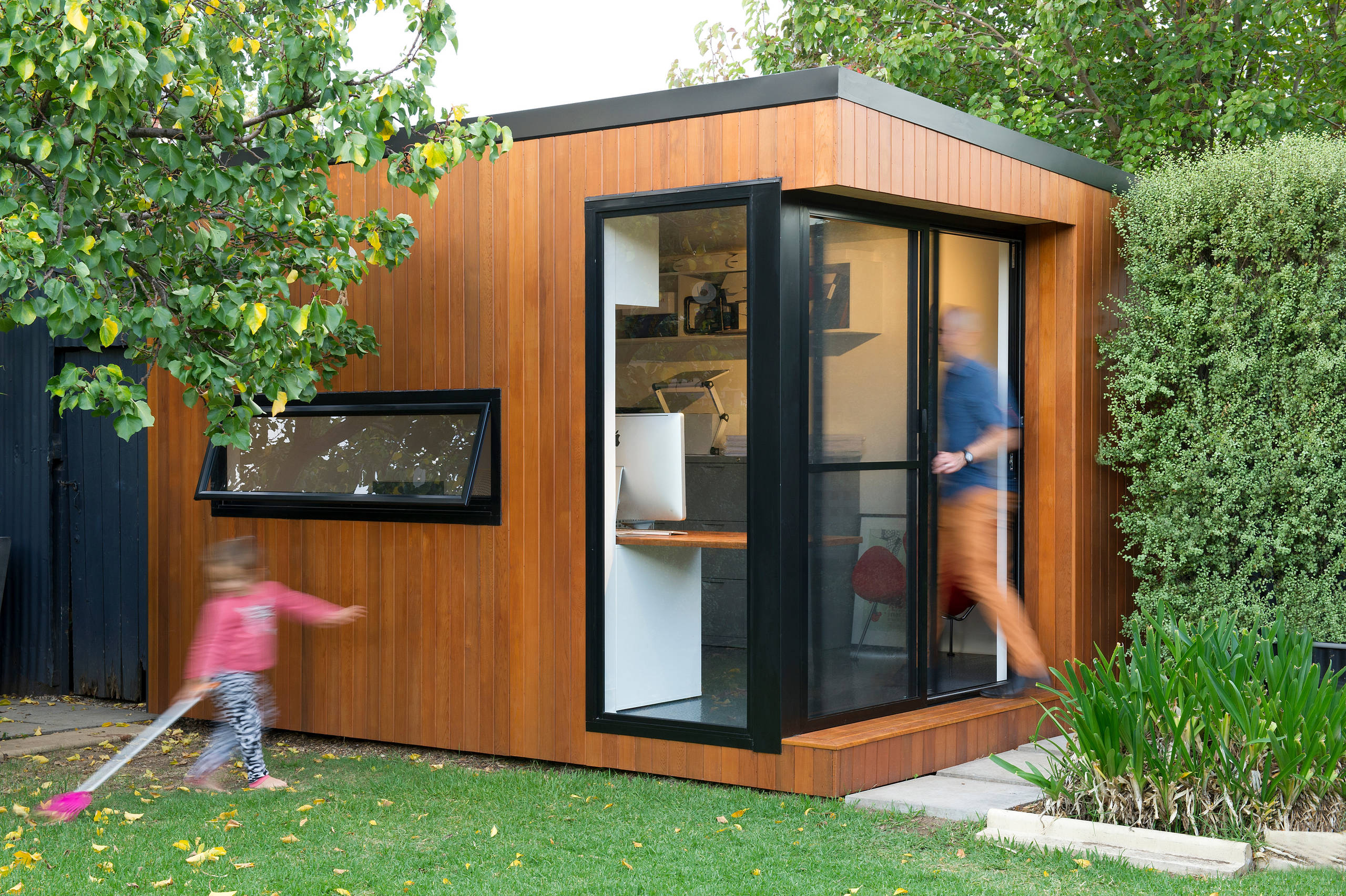 Granny Flats Installation, Outdoor World