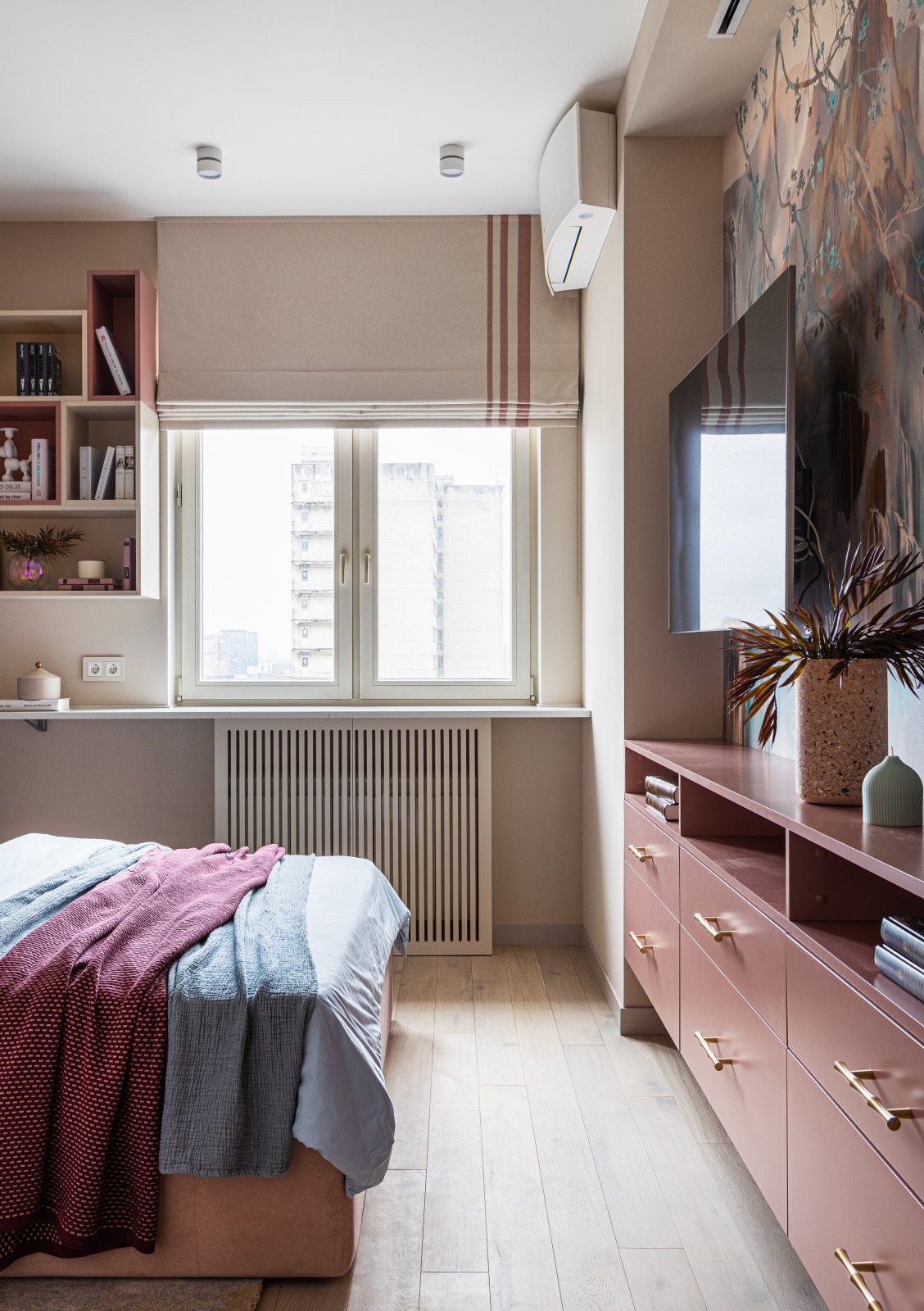 Современный интерьер в ярких цветах