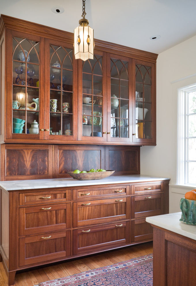 Inspiration for a traditional kitchen in Kansas City.