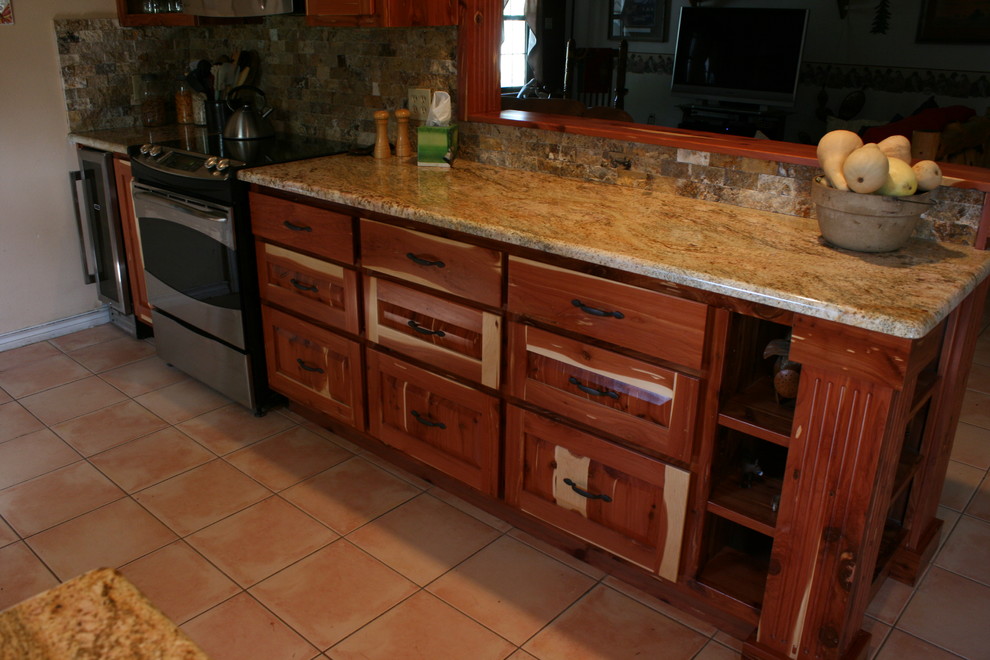 Kitchen - rustic kitchen idea in Austin