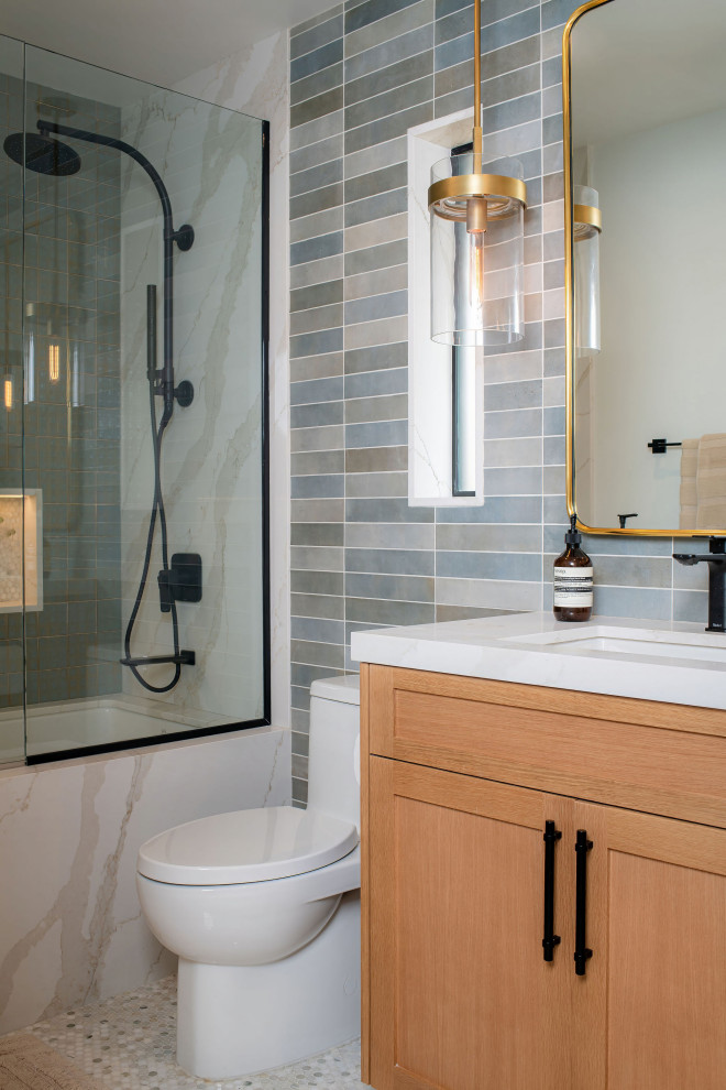 Transitional bathroom photo in San Diego