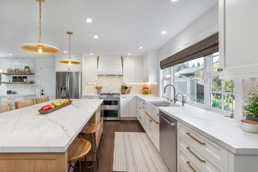 Kitchen - transitional kitchen idea in San Francisco