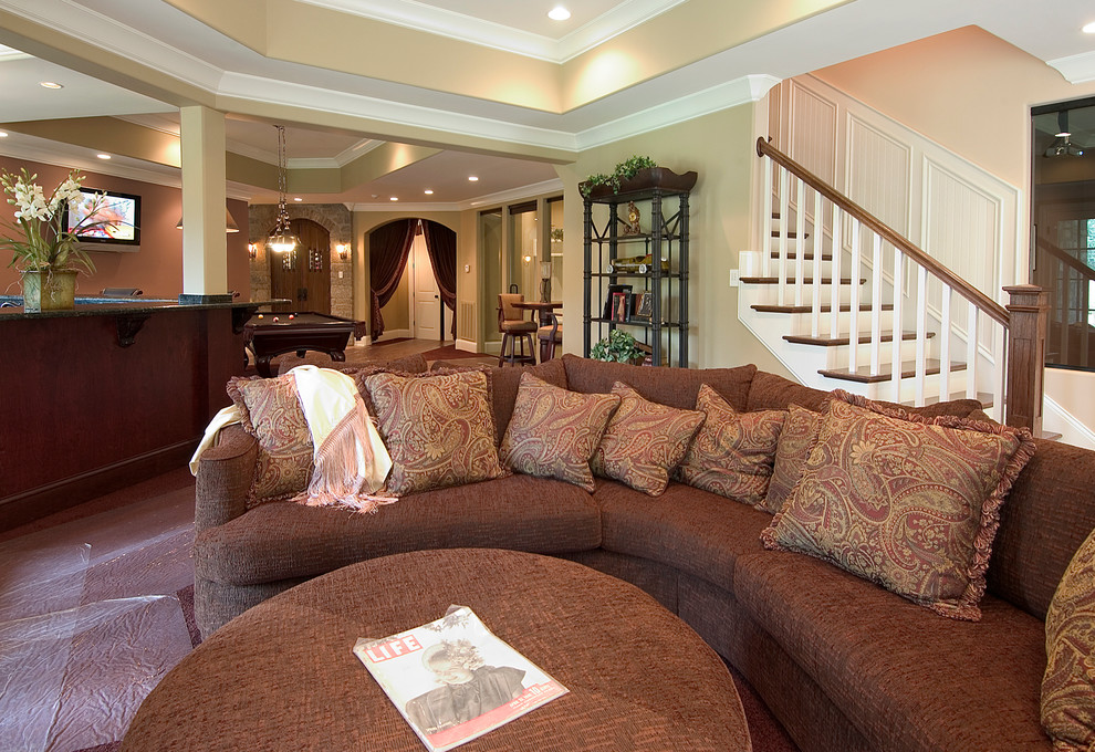 This is an example of a traditional living room in Nashville.