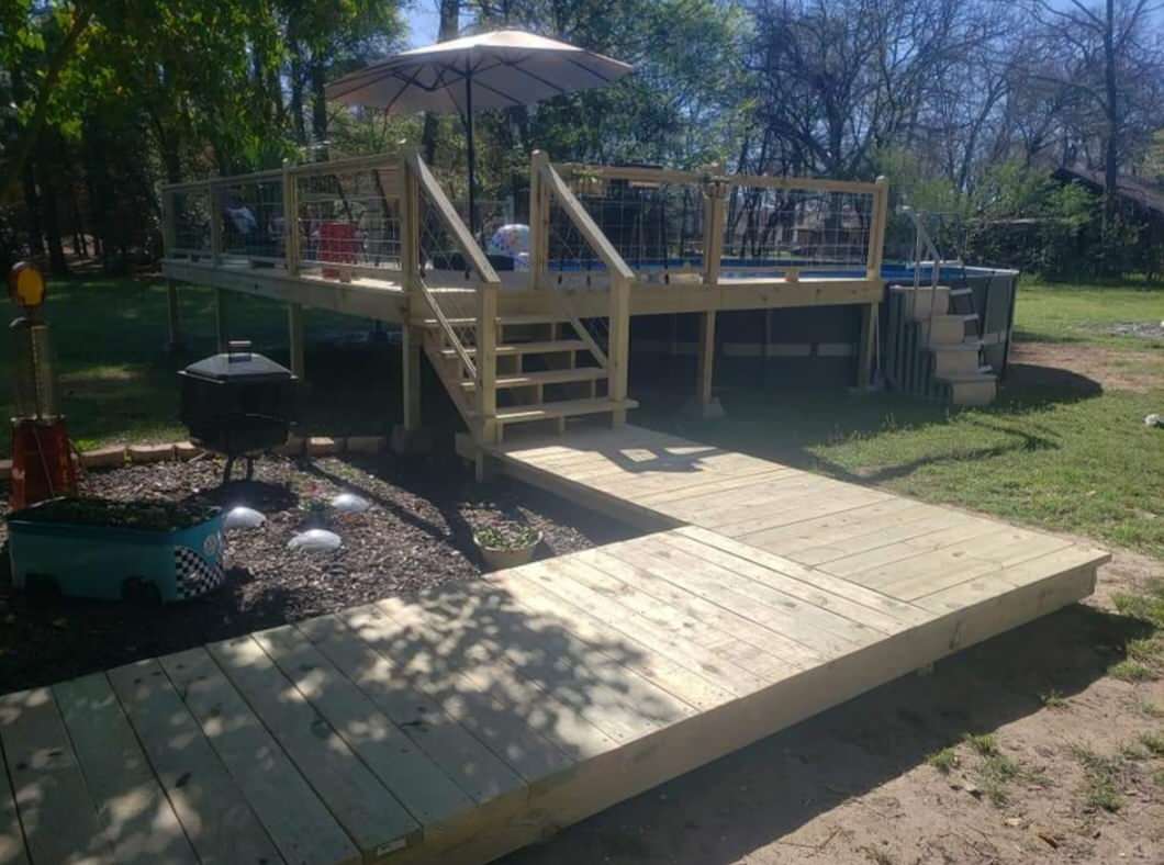 12x18 pool deck with walkway