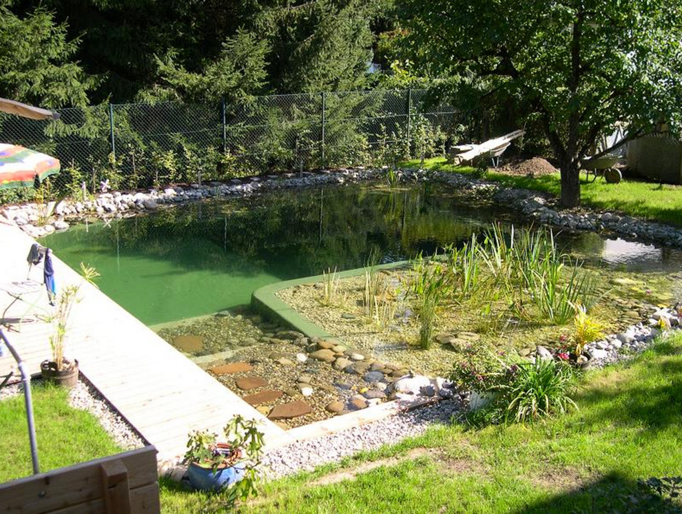 Moderner Pool in Stuttgart