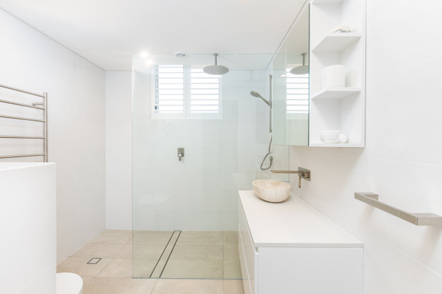 White Room contemporary-bathroom