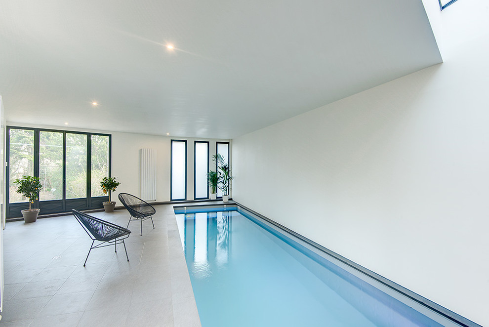 Modern pool in Paris.