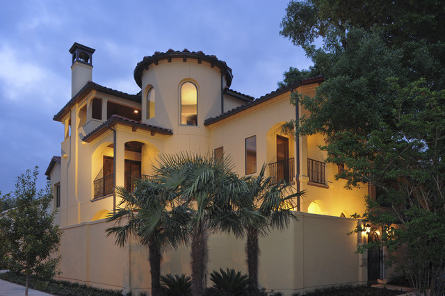 Croix Custom Homes mediterraneo-facciata