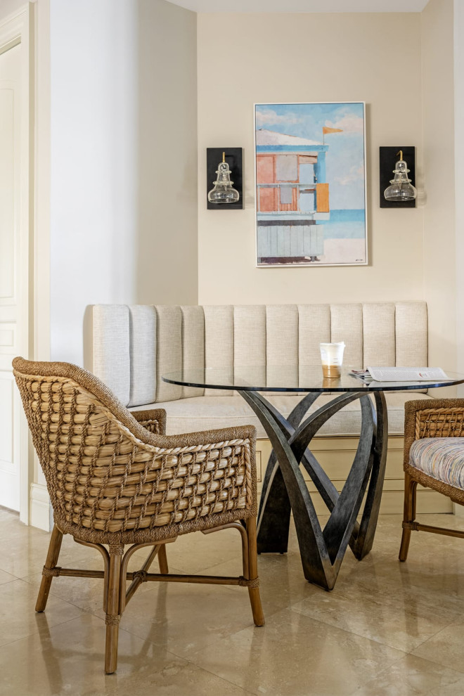 Свежая идея для дизайна: столовая в средиземноморском стиле - отличное фото интерьера