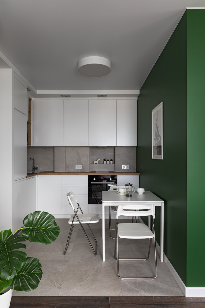 Арендная квартира с зеленой стеной в г. Минске.