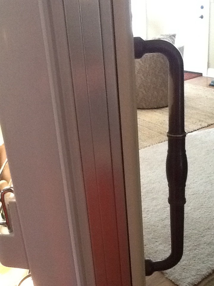 How to repaint the door handle on a builtin refrigerator