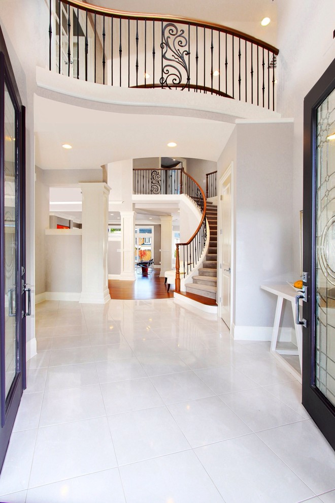 Entryway - transitional entryway idea in Seattle