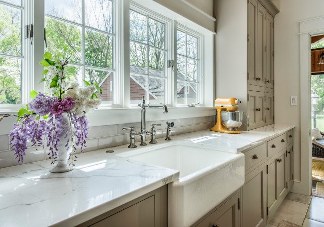 How to Choose a Kitchen Sink to Fit Your Layout and Style