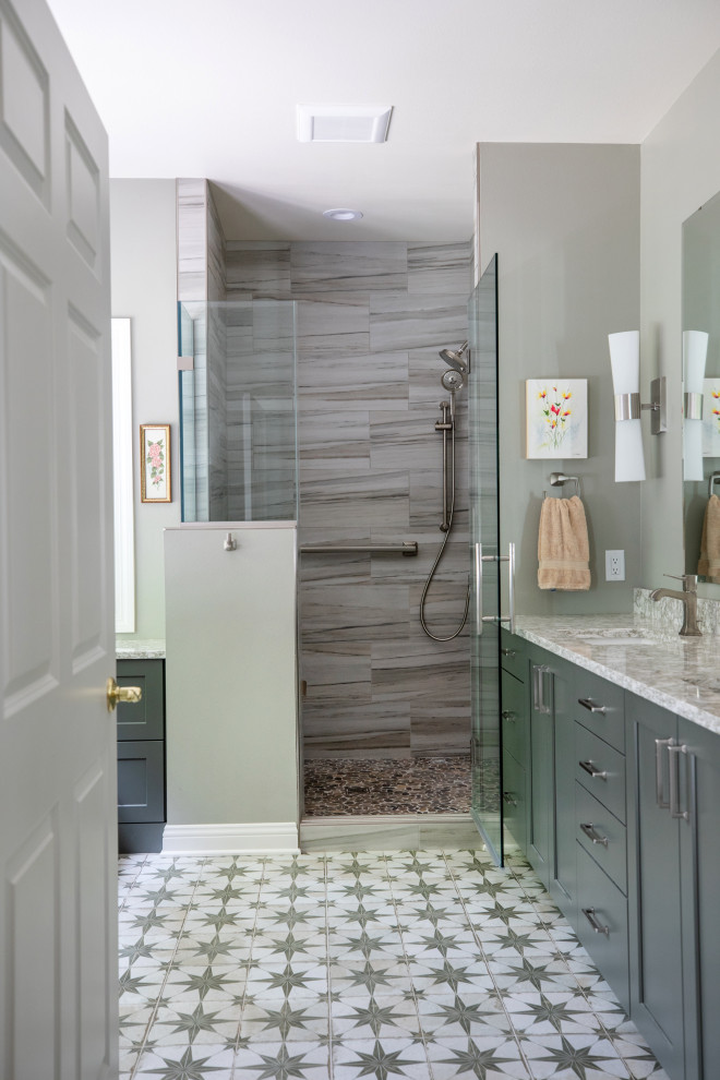 Bathroom - transitional bathroom idea
