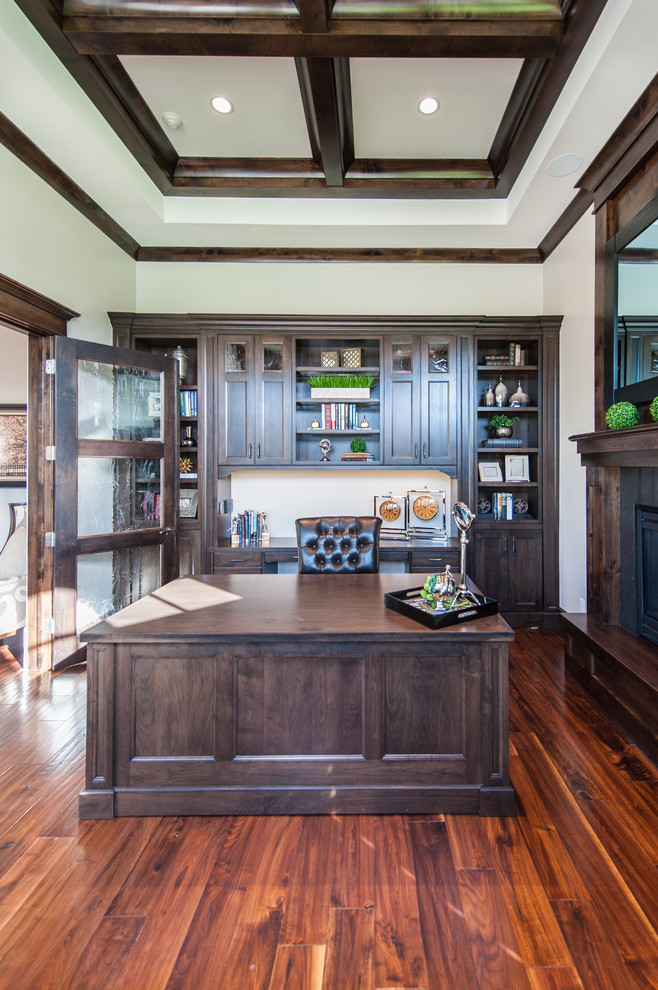This is an example of a transitional home office in Salt Lake City.