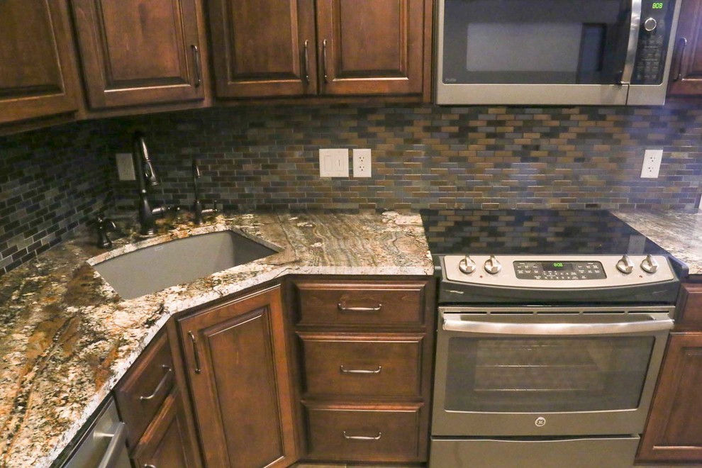 Kitchen - rustic kitchen idea