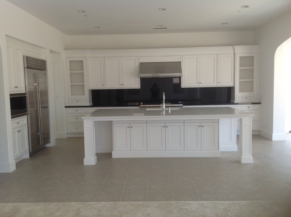Example of a transitional kitchen design in Orange County