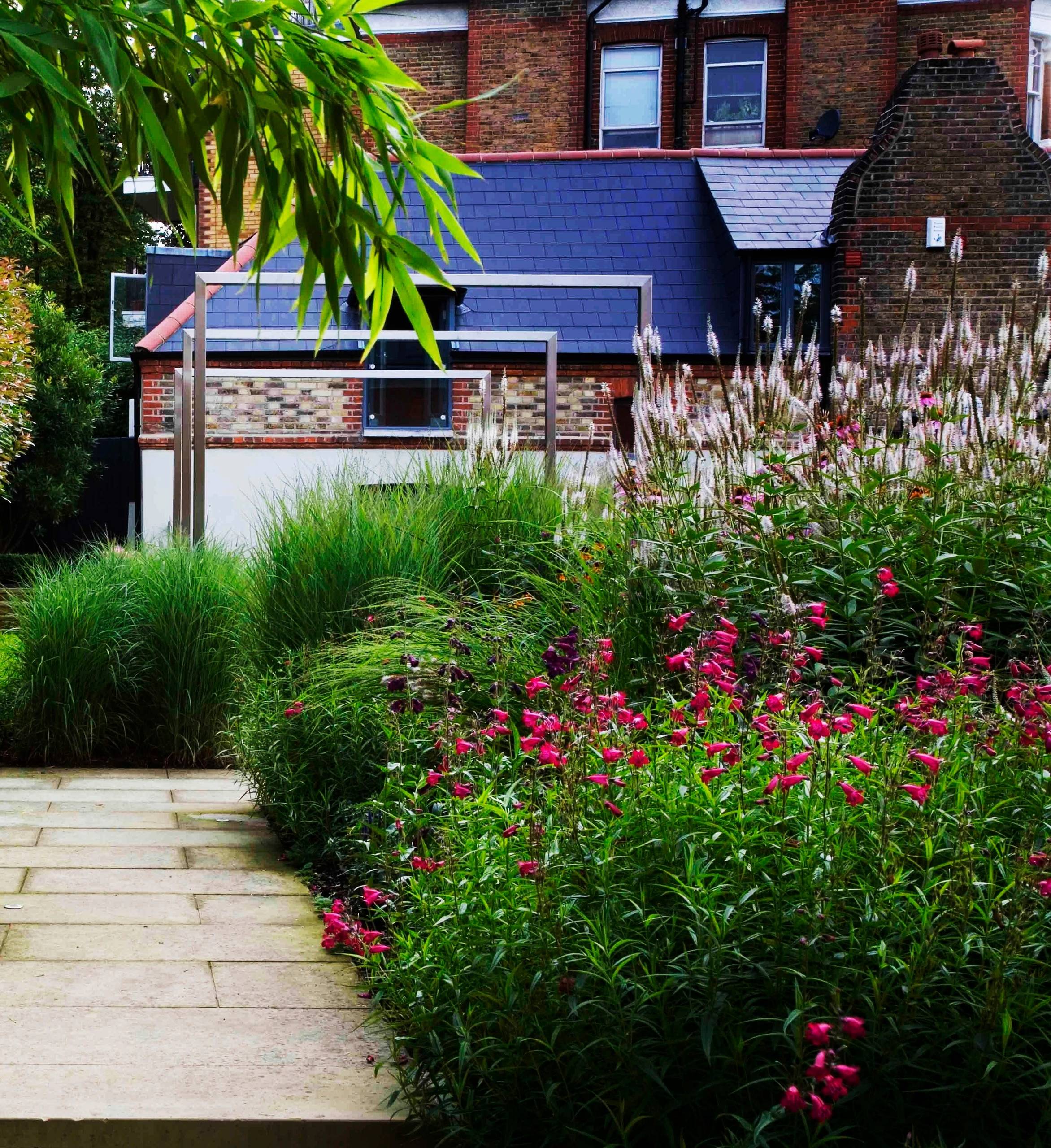 Take Your Garden on a Rural Route With Plant-Dominant Designs
