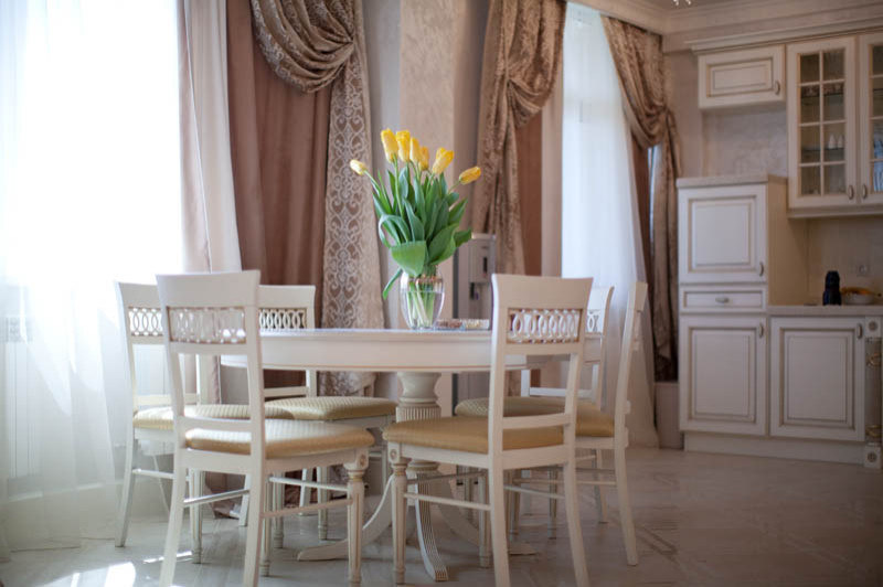 Классический Интерьер квартиры  в бежевых тонах (120 кв м)