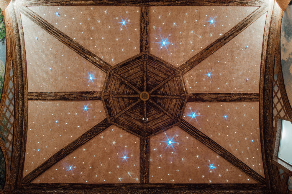 Свод в хамаме и звездное небо.