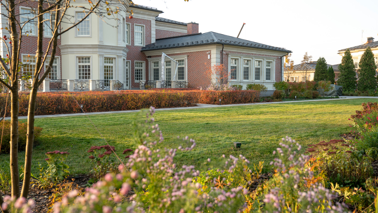 Английская неоклассика в КП Парквилл. 2019 г.