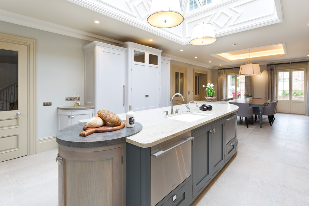 Photo of a traditional kitchen in Belfast.