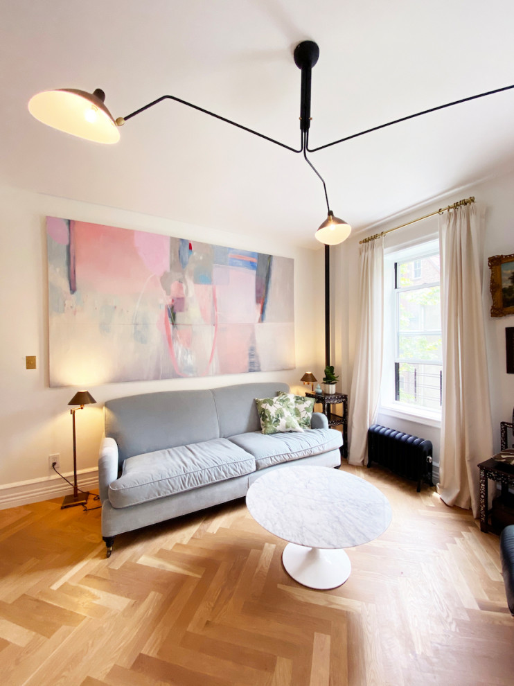 Transitional home design photo in New York