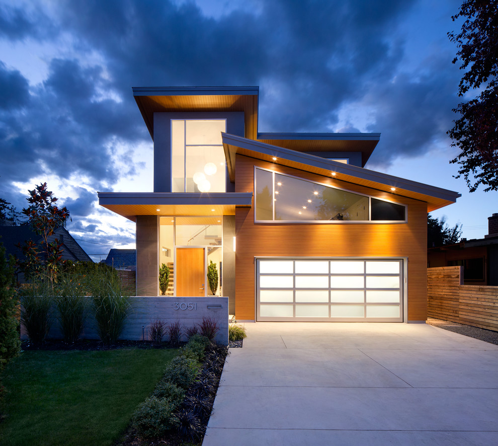 This is an example of a modern two-storey exterior in Vancouver.