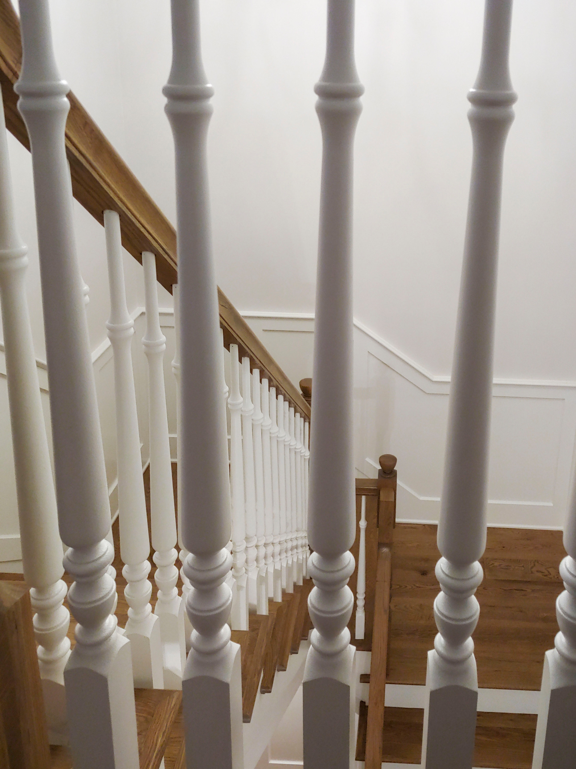 103_Classic Staircase with Stunning Handcrafted Oak Railing System, Aldie VA 201