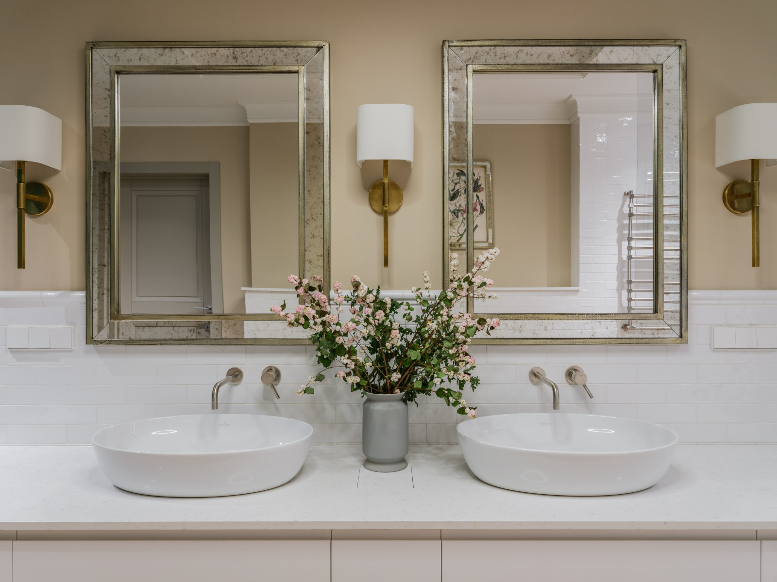 Дом с зелёной гостиной