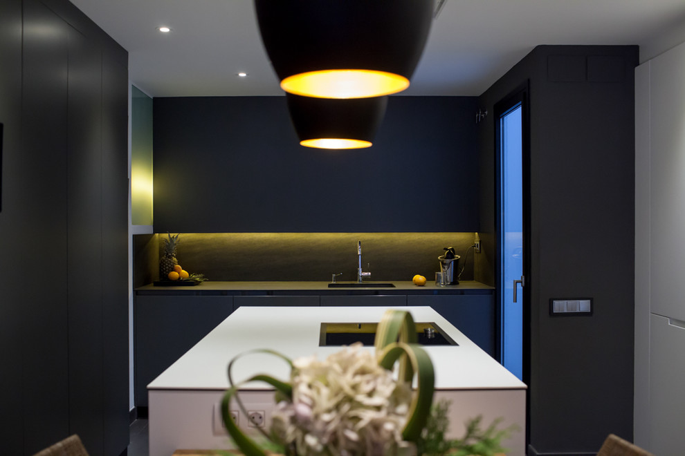 Inspiration for a contemporary kitchen in Barcelona.