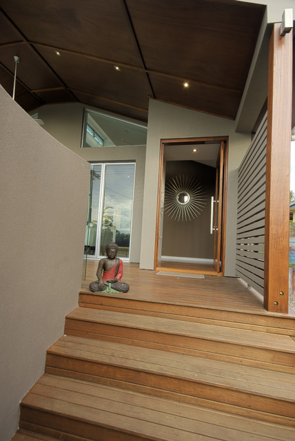 Front Entry.  Front Door.  Timber & Glass Door.  Contemporary Home. modern-eingang