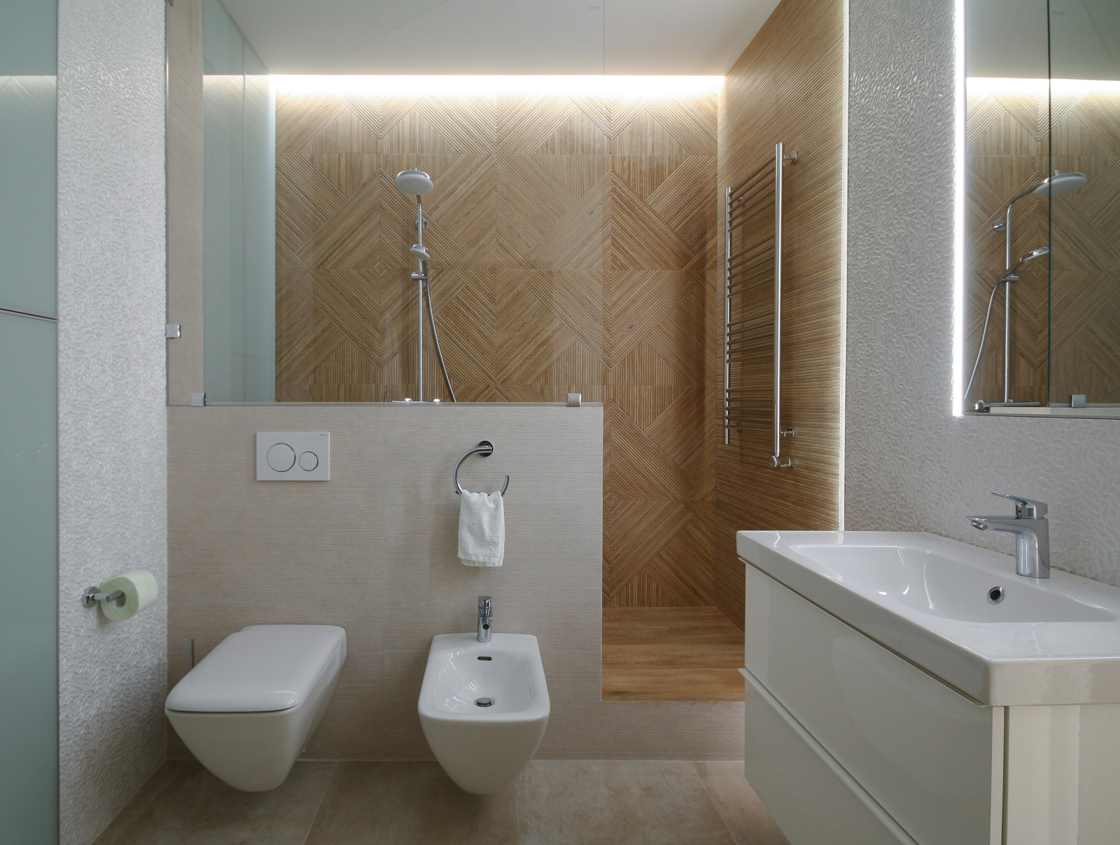 Квартира для молодой студентки. Душевая.